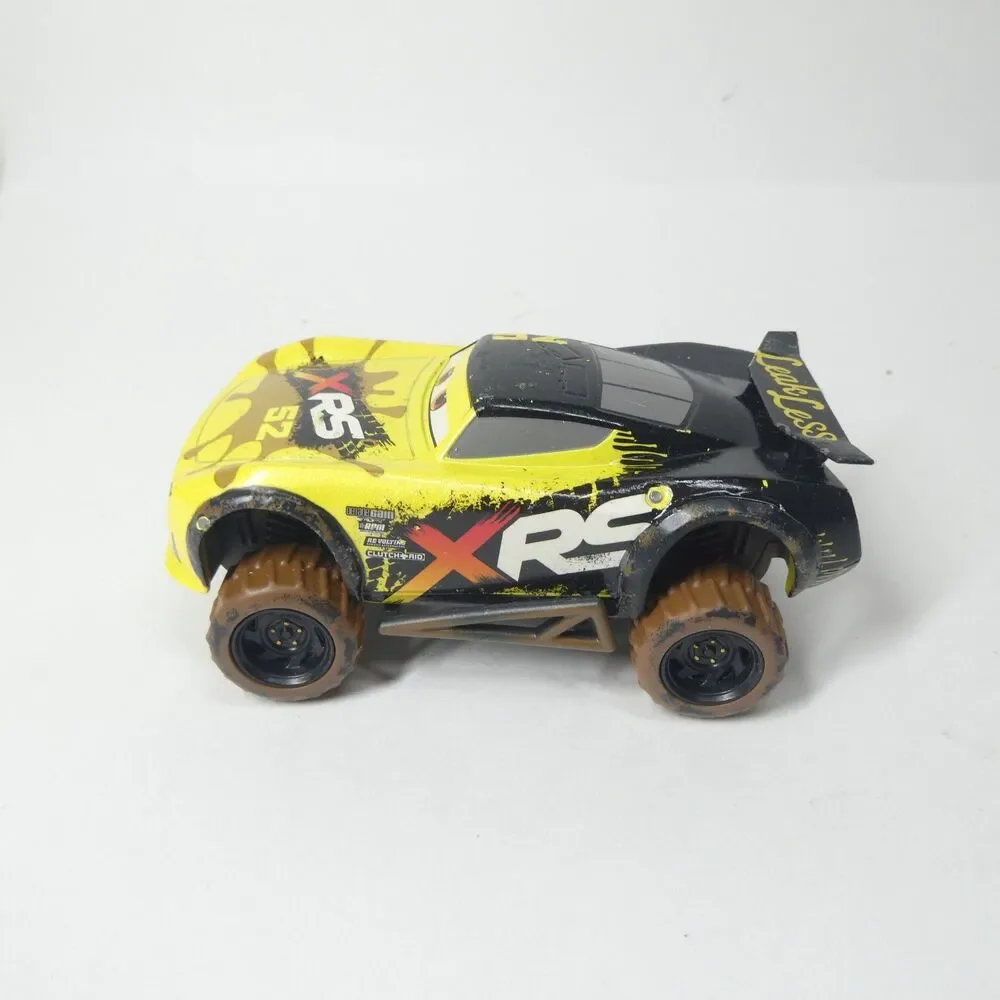 Pixar Cars Lot - Tow Mater Tow Truck & XRS Mud Racing George